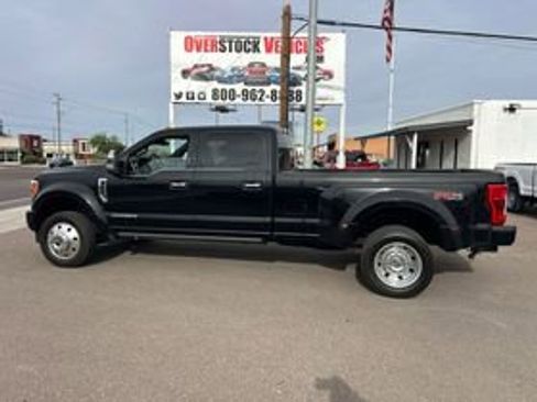 Used 2017 Ford F450 Platinum w/ Platinum Ultimate Package AWD/4WD image 2