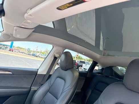 Used 2023 Tesla Model Y Long Range AWD/4WD image 18