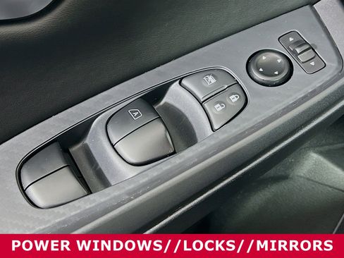 Used 2025 Nissan Sentra SV image 20