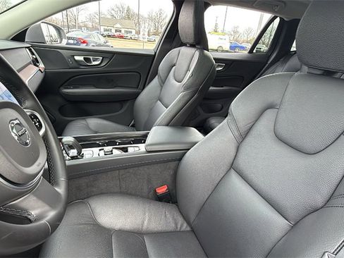 Certified 2025 Volvo V60 B5 Cross Country Plus image 23