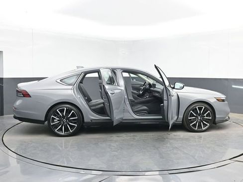 Certified 2025 Honda Accord Touring image 51