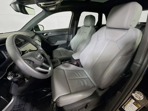 Certified 2025 Audi Q3 2.0T Premium w/ Convenience Package image 5