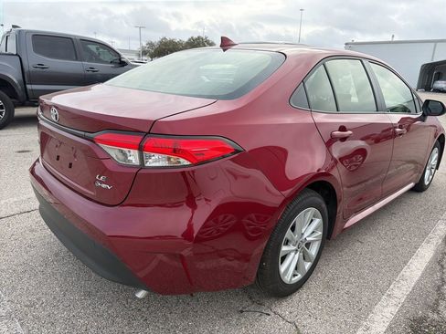 Used 2026 Toyota Corolla LE w/ LE Premium Package image 4