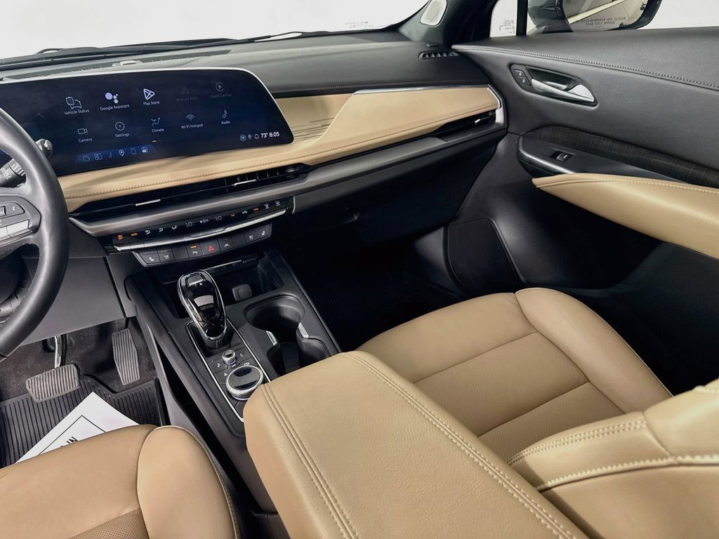 Used 2024 Cadillac XT4 Premium Luxury w/ Active Safety Package FWD image 30