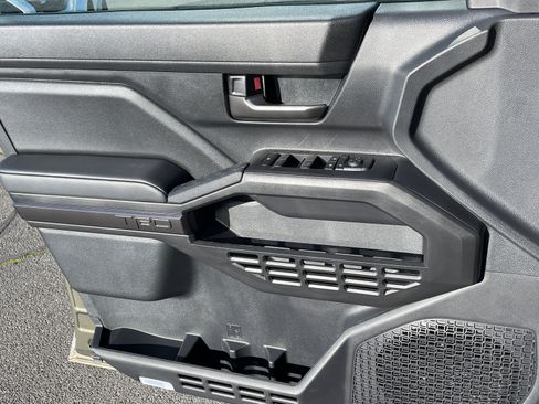 New 2026 Toyota Tacoma TRD Sport w/ TRD Sport Upgrade Package image 9