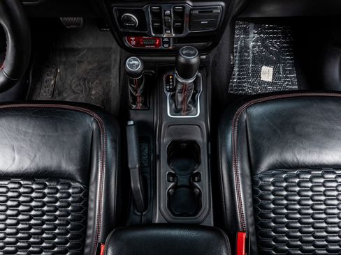 Used 2023 Jeep Wrangler Unlimited Rubicon w/ Steel Bumper Group image 27