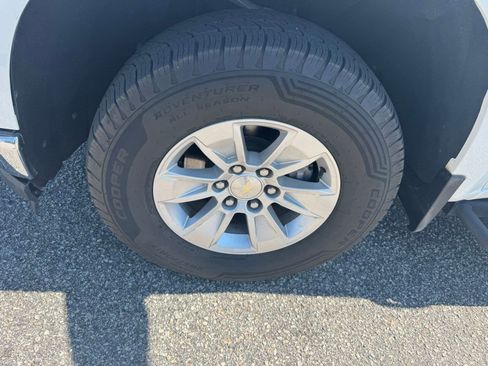 Certified 2020 Chevrolet Silverado 1500 LT w/ Convenience Package AWD/4WD image 16