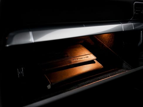 Used 2014 Porsche 911 Carrera image 17