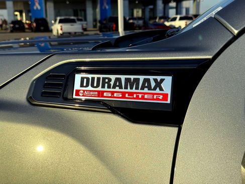 Used 2024 GMC Sierra 2500 AT4 w/ AT4 Premium Plus Package image 3