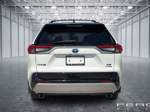 Used 2022 Toyota RAV4 XSE AWD/4WD image 4