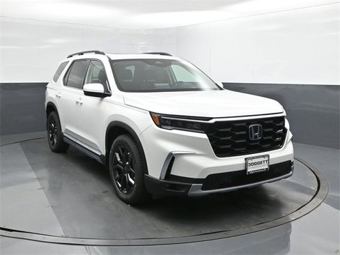 New 2025 Honda Pilot Touring image 22