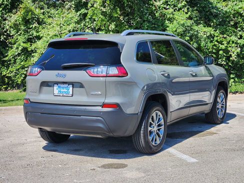 Used 2019 Jeep Cherokee Latitude Plus w/ Cold Weather Group AWD/4WD image 6