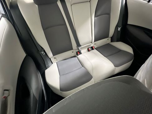Used 2025 Toyota Corolla LE FWD image 33