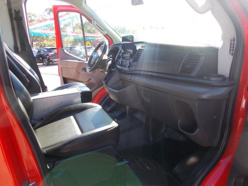 Used 2020 Ford Transit 250 Medium Roof image 9