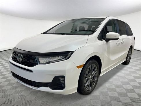 New 2025 Honda Odyssey Touring image 7