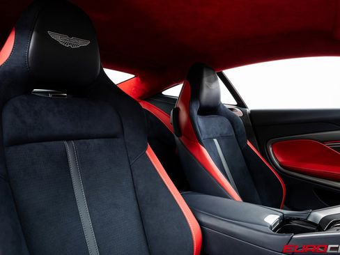 Used 2024 Aston Martin DB12 Coupe image 35