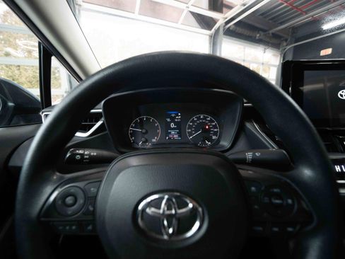 Used 2023 Toyota Corolla LE image 15