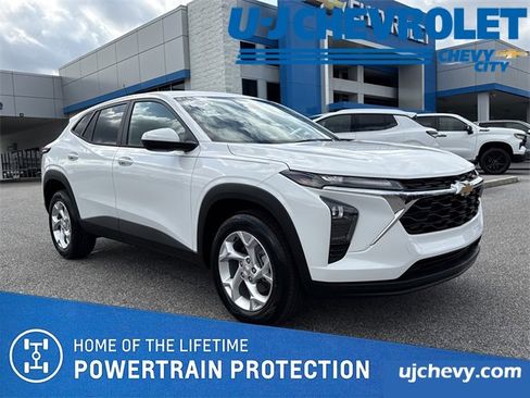 New 2026 Chevrolet Trax LS w/ LS Convenience Package image 1