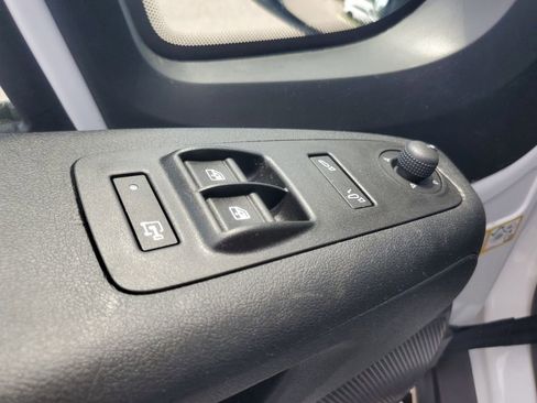 Used 2026 RAM ProMaster 2500 w/ Convenience Group FWD image 9