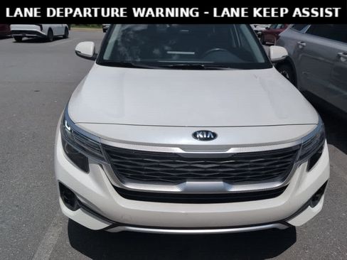 Used 2021 Kia Seltos S AWD/4WD image 2
