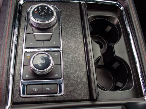 Used 2022 Ford Expedition Max Limited image 23