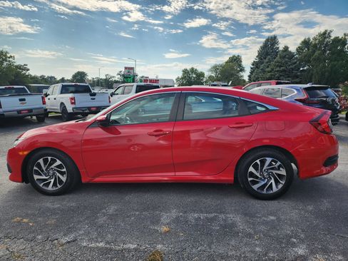 Used 2018 Honda Civic EX image 4