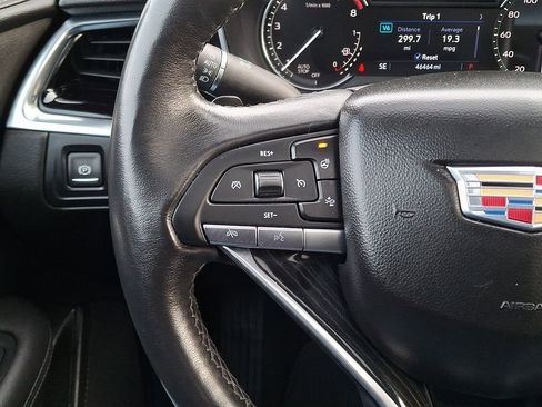 Used 2021 Cadillac XT6 Premium Luxury image 21