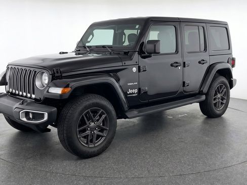 Used 2025 Jeep Wrangler Unlimited Sport AWD/4WD image 3