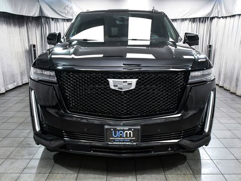 Used 2022 Cadillac Escalade ESV Sport w/ Touring Package AWD/4WD image 2