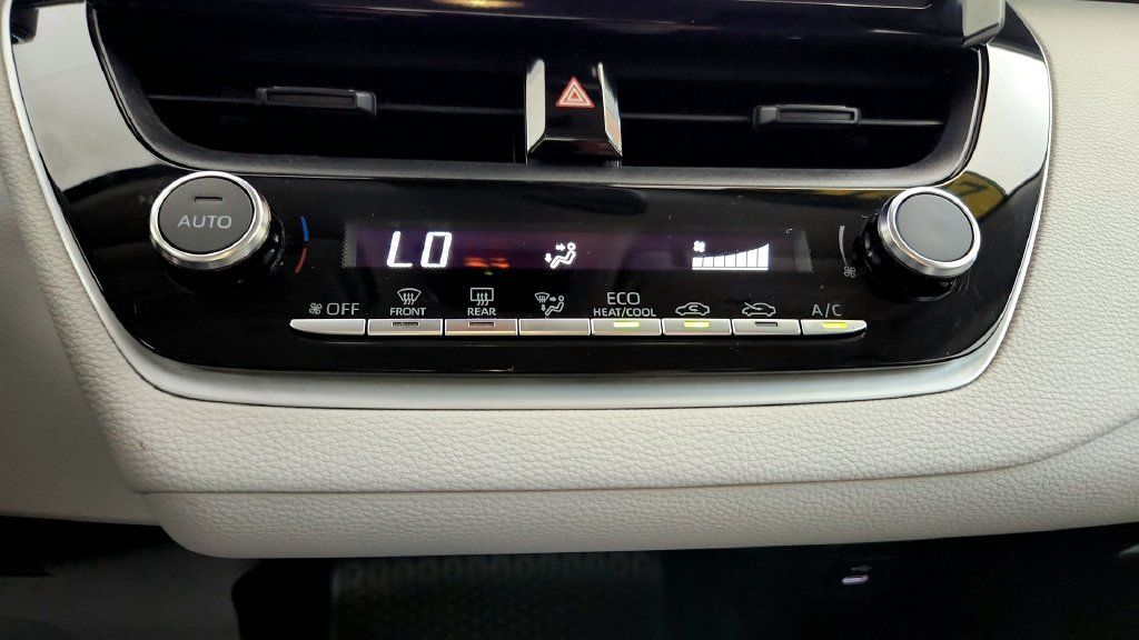 Used 2023 Toyota Corolla LE w/ Carpet Mat Package (TMS) FWD image 30