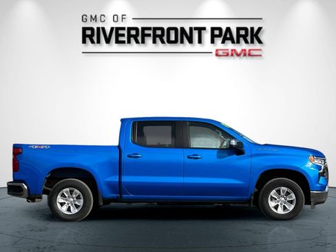 Used 2025 Chevrolet Silverado 1500 LT AWD/4WD image 2
