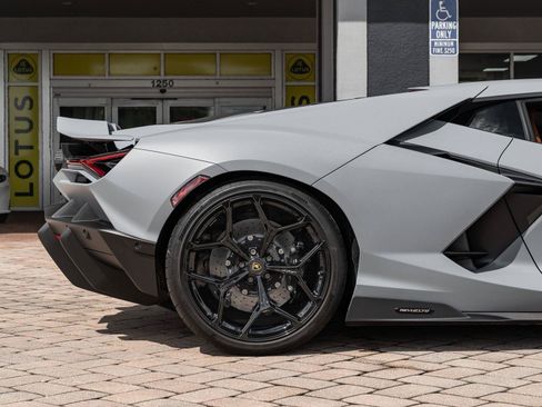 Used 2024 Lamborghini Revuelto AWD/4WD image 10