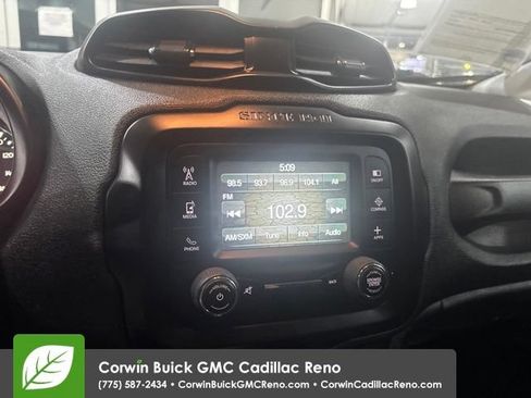 Used 2017 Jeep Renegade Trailhawk AWD/4WD image 22