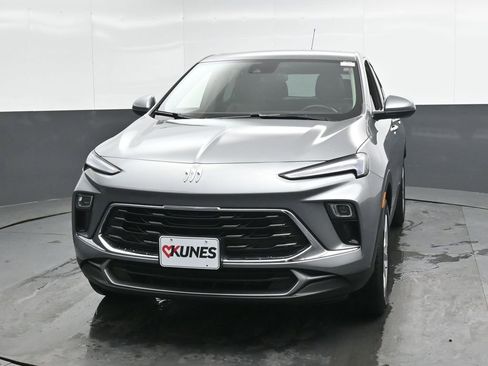 Used 2025 Buick Encore GX Preferred AWD/4WD image 6