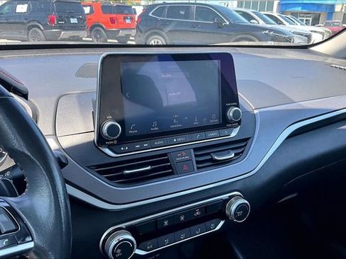 Used 2024 Nissan Altima 2.5 SR FWD image 22