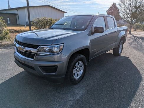 Used 2020 Chevrolet Colorado W/T w/ WT Convenience Package image 2