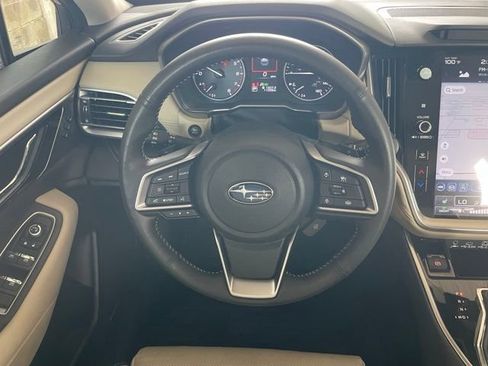 Used 2025 Subaru Outback Limited AWD/4WD image 17