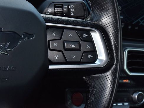 Used 2025 Ford Mustang Premium image 23