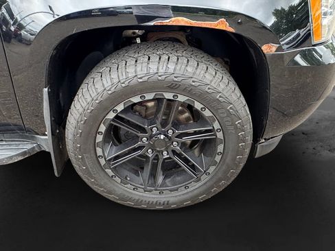 Used 2013 Chevrolet Suburban LTZ AWD/4WD image 13