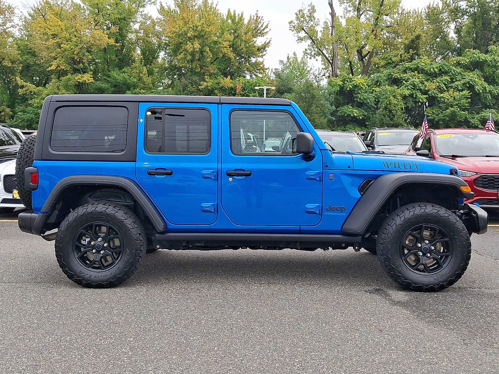 Used 2024 Jeep Wrangler Unlimited AWD/4WD image 7