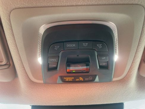 Used 2025 Toyota Corolla Cross XLE w/ Convenience Package FWD image 23