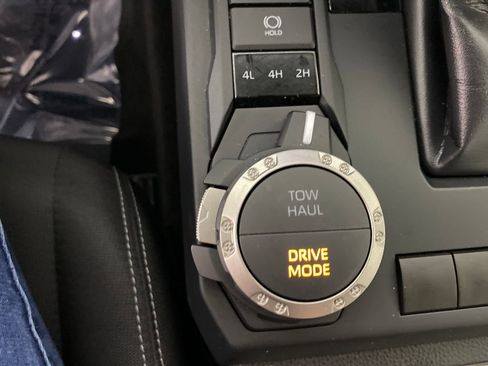 Used 2025 Toyota Tacoma TRD Off-Road image 21