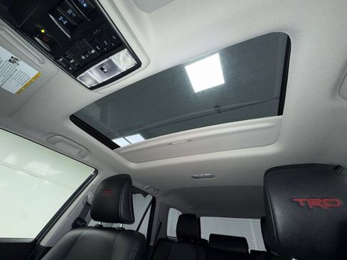 Certified 2023 Toyota 4Runner TRD Off-Road Premium w/ Moonroof Package AWD/4WD image 15