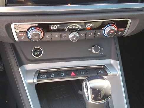 New 2025 Audi Q3 2.0T Premium image 11