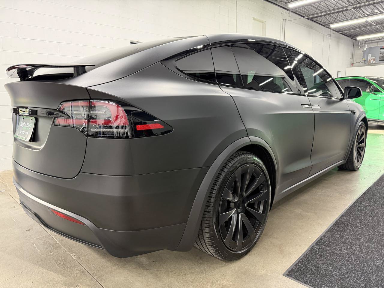 Used 2024 Tesla Model X AWD/4WD image 4