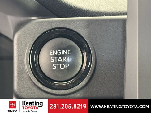 Certified 2026 Toyota Tacoma SR5 AWD/4WD image 31