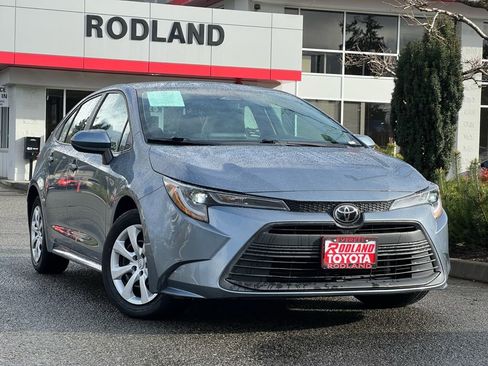 Certified 2024 Toyota Corolla LE image 1