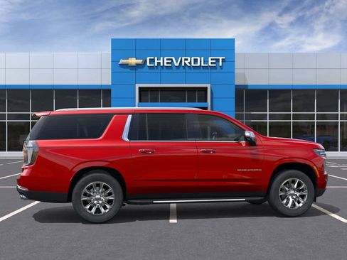 New 2026 Chevrolet Suburban Premier AWD/4WD image 5