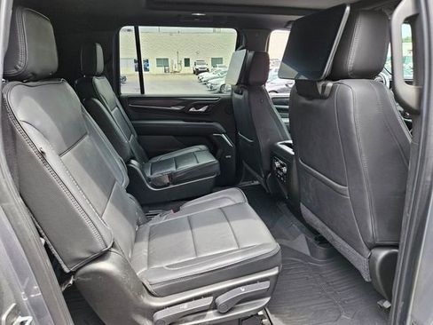 Used 2021 GMC Yukon XL Denali w/ Denali Ultimate Package AWD/4WD image 19