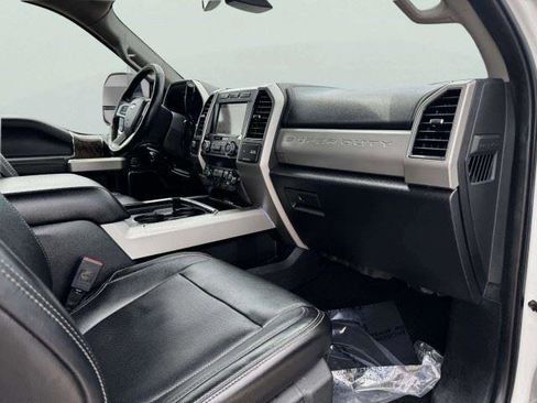 Used 2019 Ford F250 Lariat w/ Lariat Ultimate Package AWD/4WD image 57